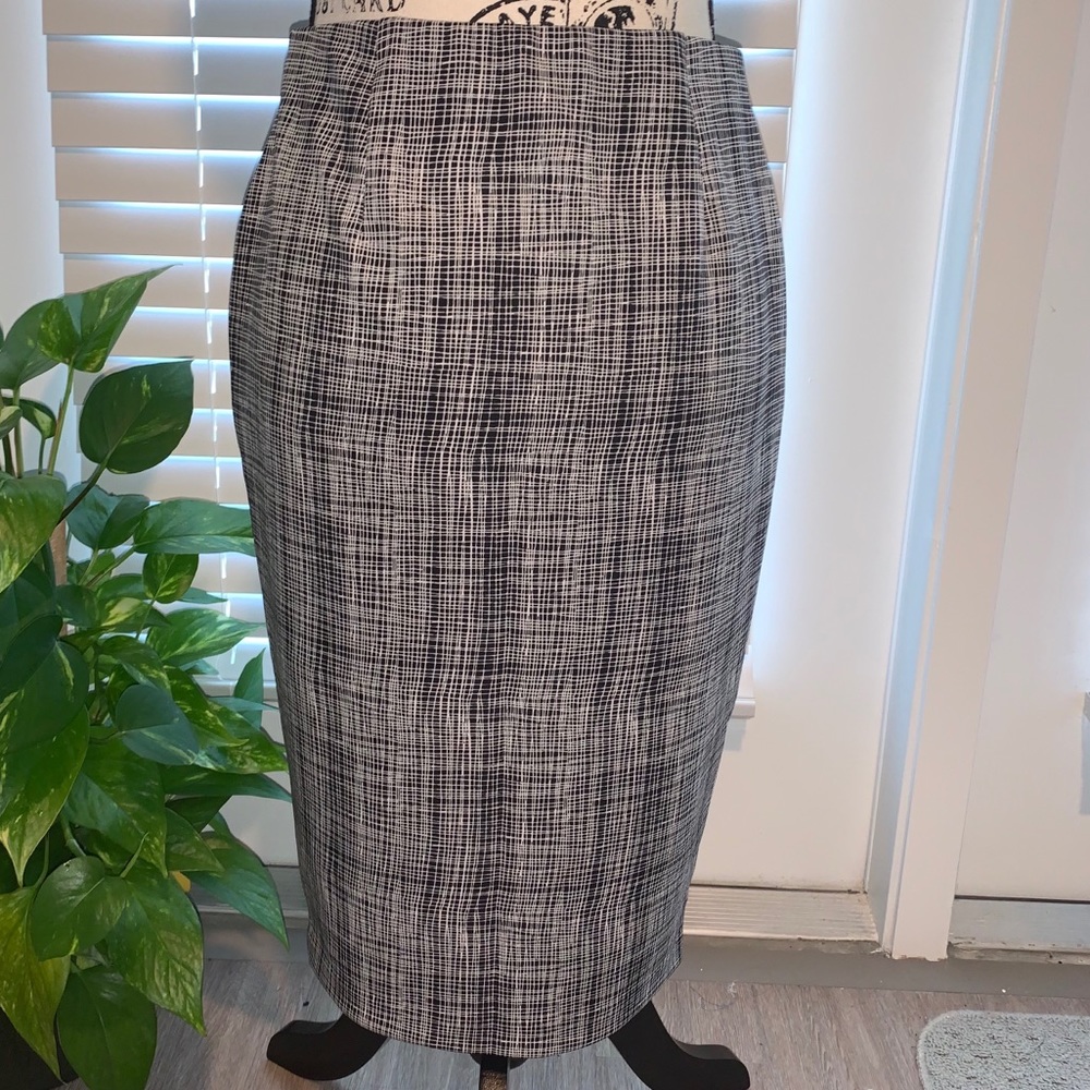 Vince Camuto Black & White Pencil Skirt - XS